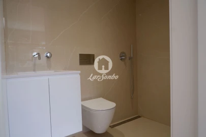Apartamento T3 para Venda em Lordelo do Ouro e Massarelos