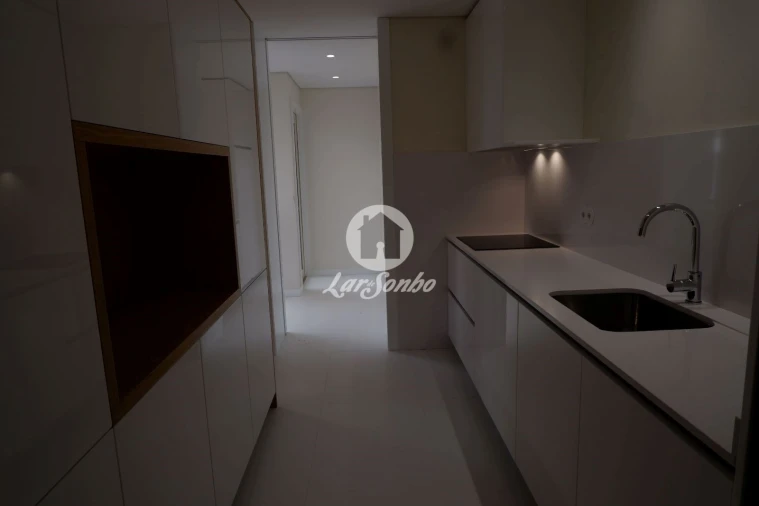 Apartamento T3 para Venda em Lordelo do Ouro e Massarelos Foto 24