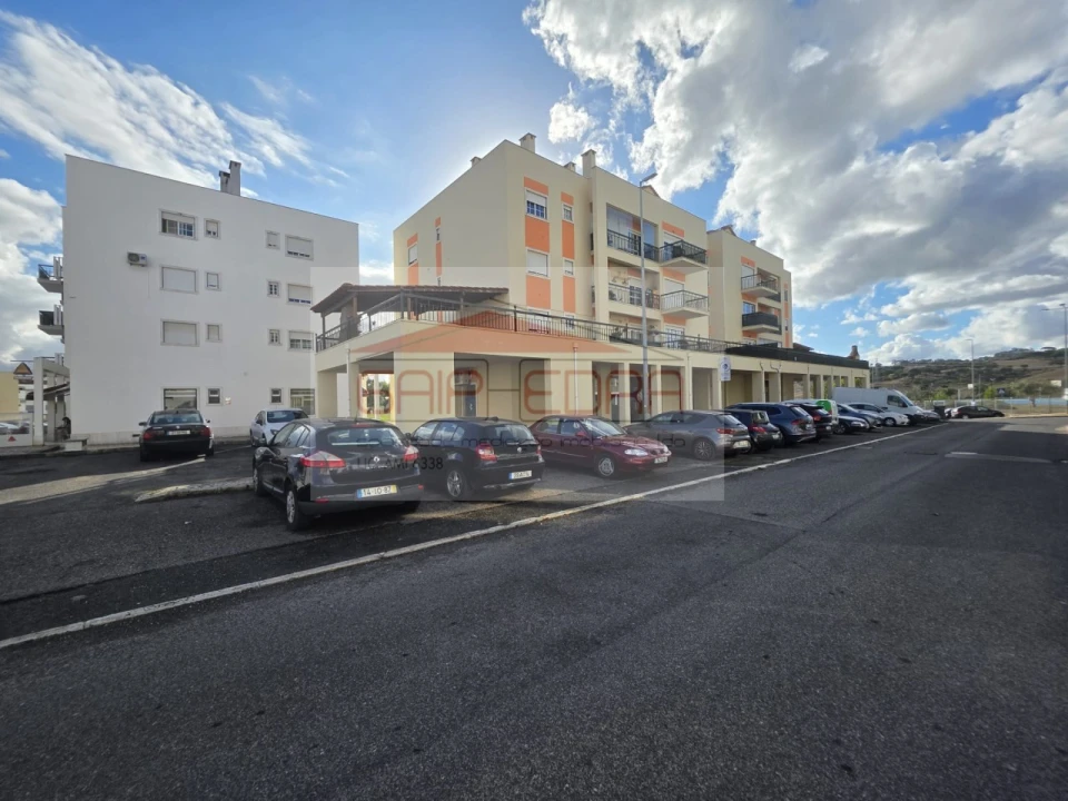 Loja para Venda em Azambuja Foto 10