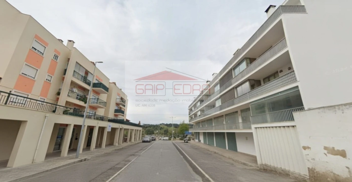 Loja para Venda em Azambuja Foto 3