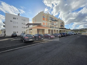 Loja para Venda em Azambuja