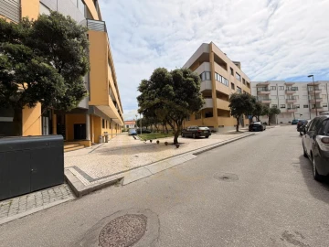 Apartamento T3 para Venda em Aver-O-Mar, Amorim e Terroso