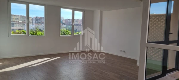 Apartamento T2 para Venda em Venteira