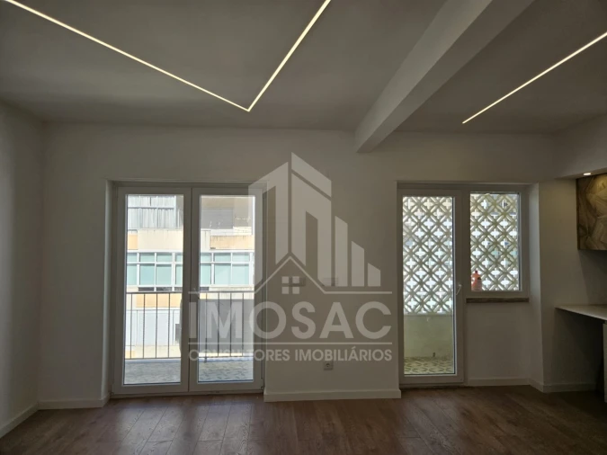 Apartamento T2 para Venda em Venteira Foto 5