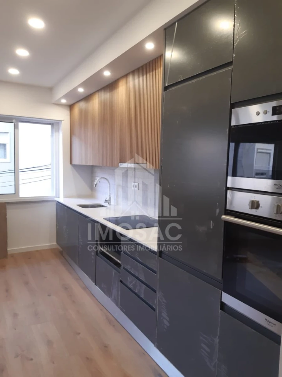 Apartamento T2 para Venda em Venteira Foto 6