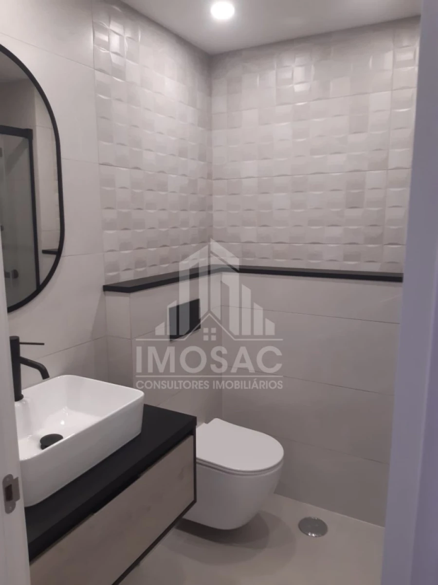 Apartamento T2 para Venda em Venteira Foto 8