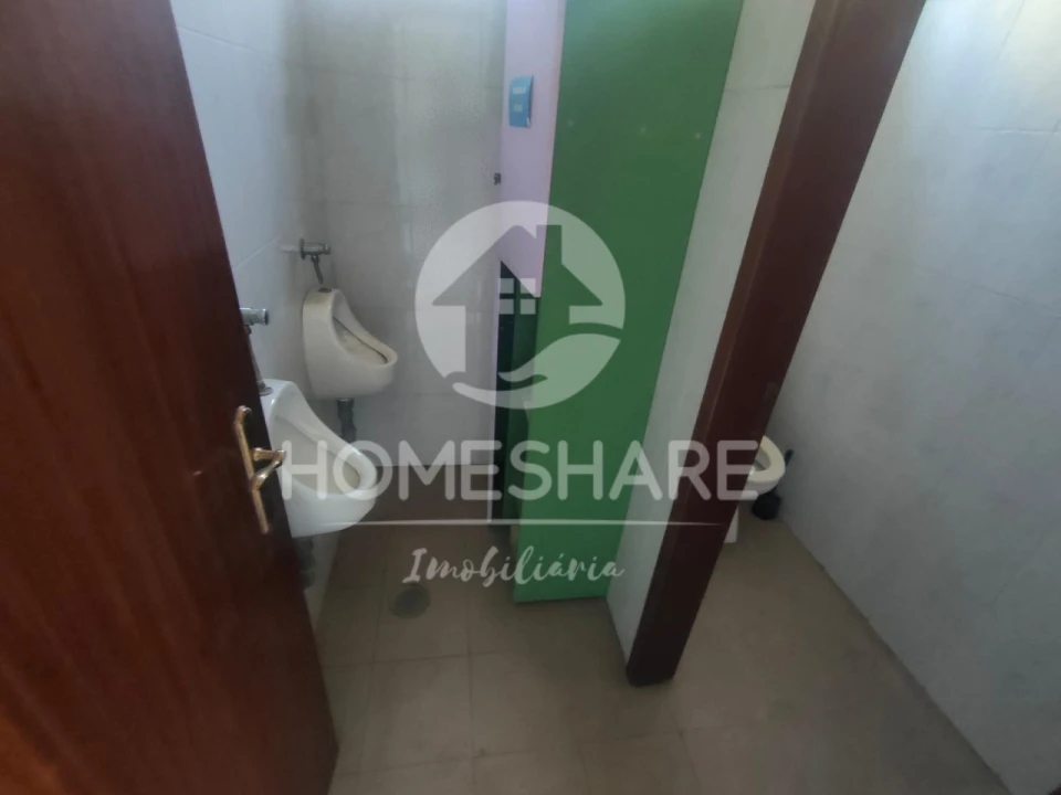 Loja para Arrendamento em Valongo Foto 6