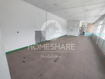 Loja para Arrendamento em Valongo