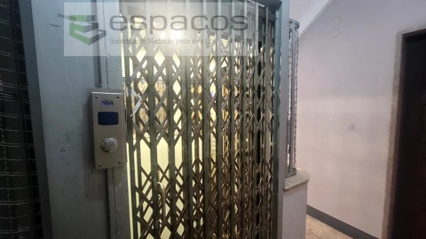 Apartamento para Venda em Queluz e Belas