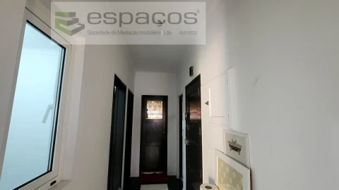 Apartamento para Venda em Queluz e Belas