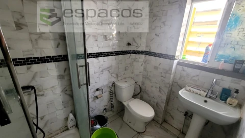 Apartamento para Venda em Queluz e Belas