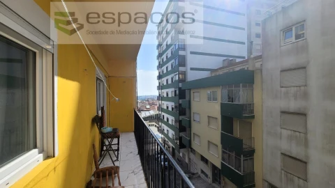 Apartamento para Venda em Queluz e Belas