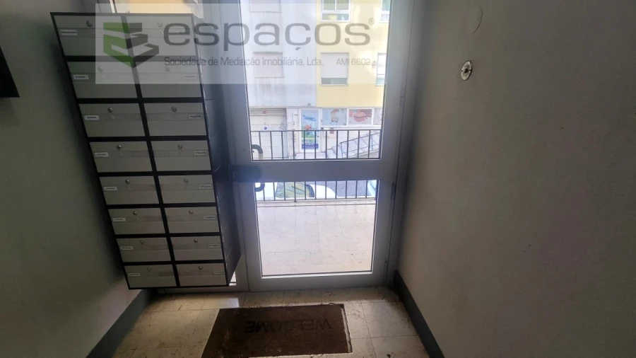 Apartamento para Venda em Queluz e Belas Foto 4