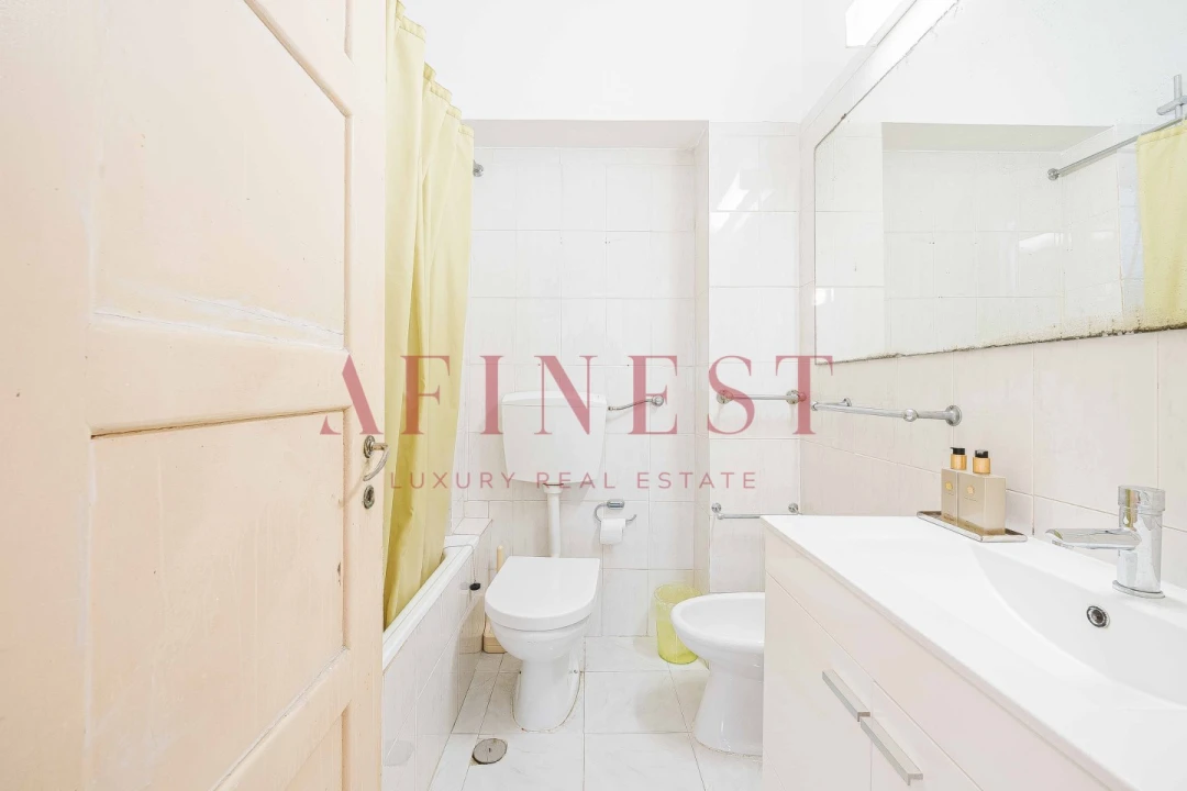 Moradia T5 para Venda em Carcavelos e Parede Foto 16