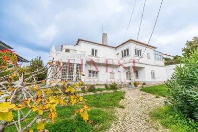 Moradia T5 para Venda em Carcavelos e Parede