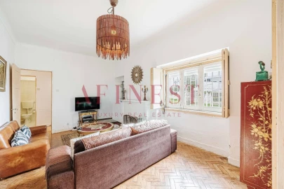 Moradia T5 para Venda em Carcavelos e Parede