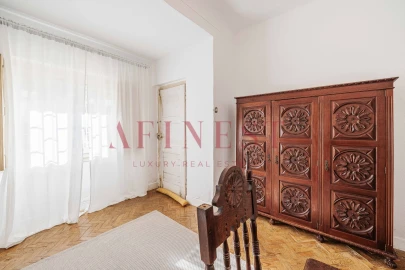 Moradia T5 para Venda em Carcavelos e Parede