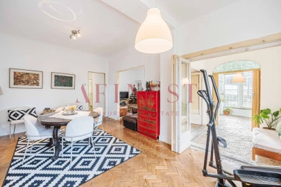 Moradia T5 para Venda em Carcavelos e Parede