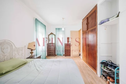 Moradia T5 para Venda em Carcavelos e Parede