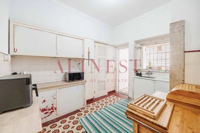 Moradia T5 para Venda em Carcavelos e Parede