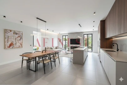 Moradia T5 para Venda em Carcavelos e Parede