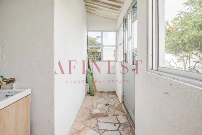 Moradia T5 para Venda em Carcavelos e Parede