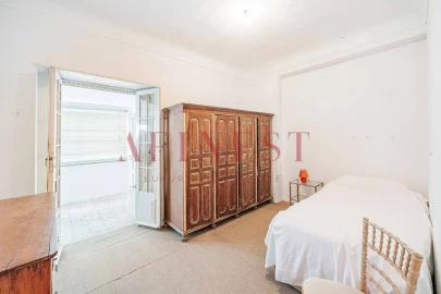 Moradia T5 para Venda em Carcavelos e Parede