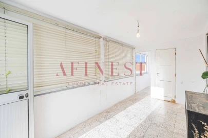 Moradia T5 para Venda em Carcavelos e Parede