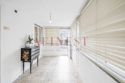 Moradia T5 para Venda em Carcavelos e Parede