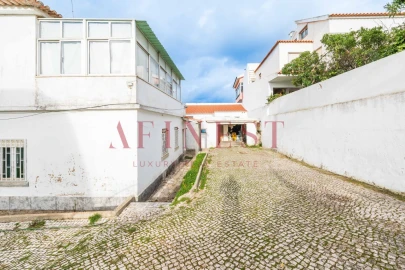 Moradia T5 para Venda em Carcavelos e Parede