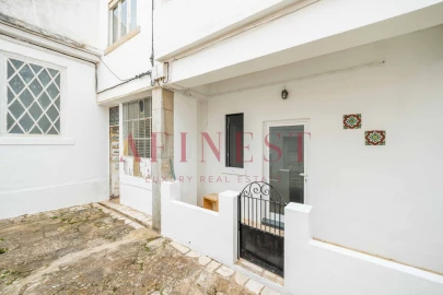 Moradia T5 para Venda em Carcavelos e Parede