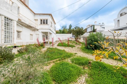 Moradia T5 para Venda em Carcavelos e Parede