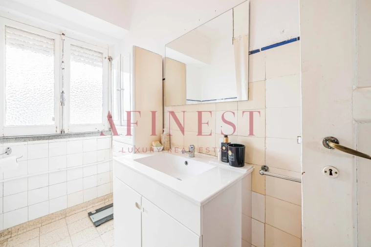 Moradia T5 para Venda em Carcavelos e Parede Foto 73