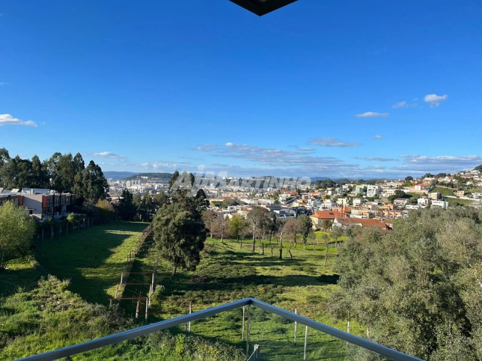 Apartamento T2 para Arrendamento em Nogueira, Fraião e Lamaçães Foto 20