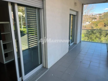 Apartamento T2 para Arrendamento em Nogueira, Fraião e Lamaçães