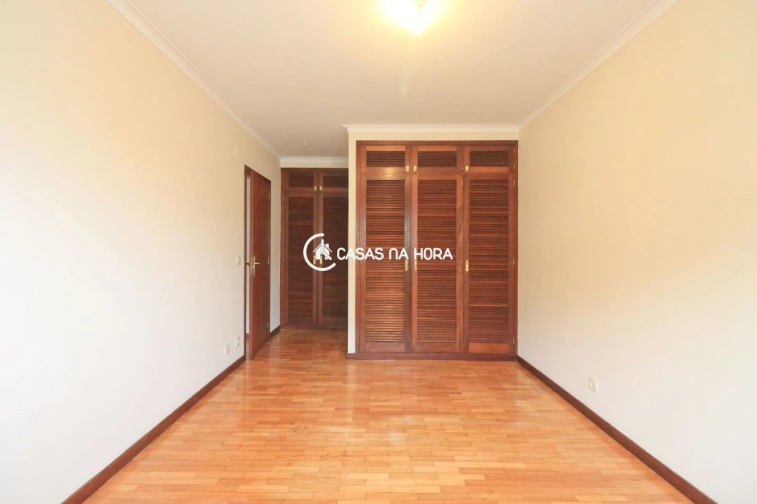 Apartamento T2 para Arrendamento em Aldoar, Foz do Douro e Nevogilde Foto 8