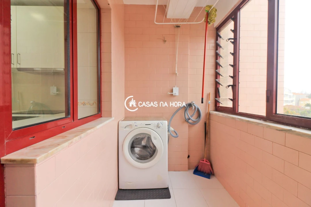 Apartamento T2 para Arrendamento em Aldoar, Foz do Douro e Nevogilde Foto 15