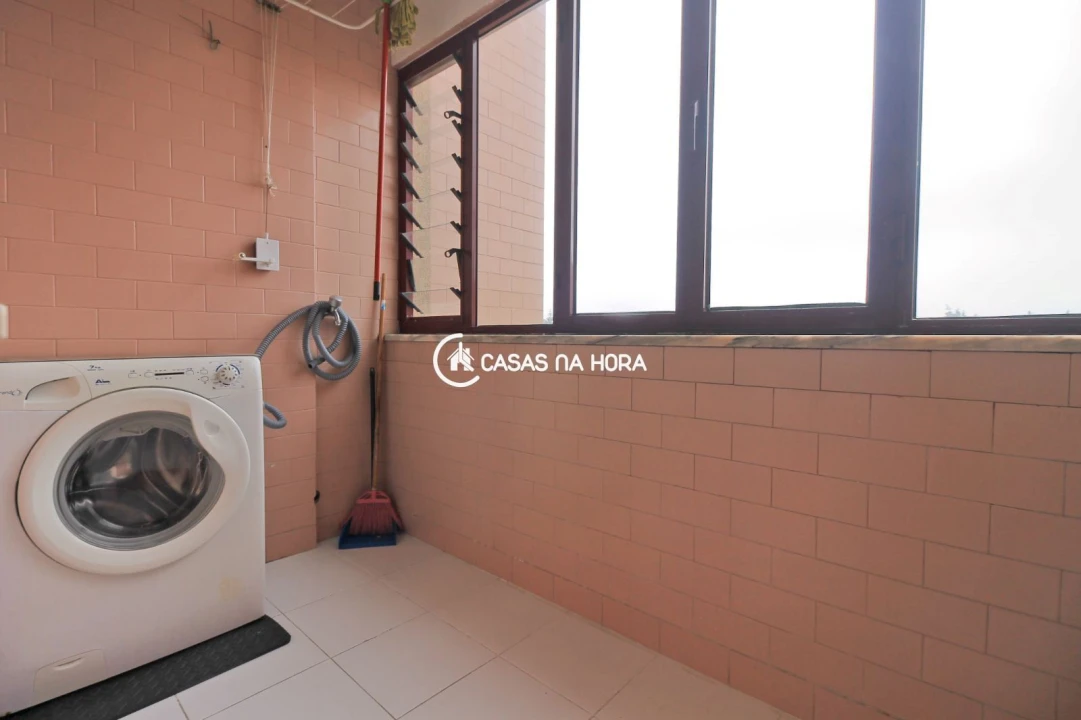 Apartamento T2 para Arrendamento em Aldoar, Foz do Douro e Nevogilde Foto 24