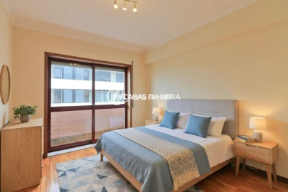 Apartamento T2 para Arrendamento em Aldoar, Foz do Douro e Nevogilde