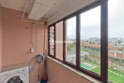 Apartamento T2 para Arrendamento em Aldoar, Foz do Douro e Nevogilde