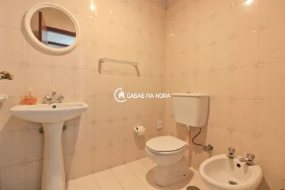 Apartamento T2 para Arrendamento em Aldoar, Foz do Douro e Nevogilde