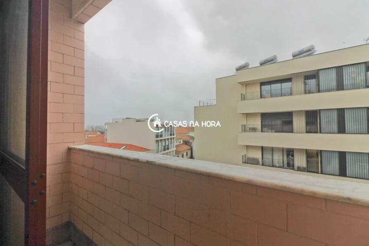 Apartamento T2 para Arrendamento em Aldoar, Foz do Douro e Nevogilde Foto 6