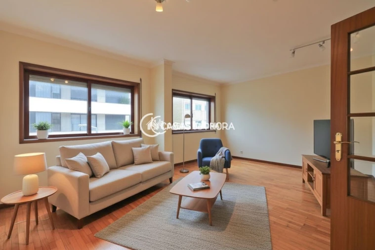 Apartamento T2 para Arrendamento em Aldoar, Foz do Douro e Nevogilde Foto 11