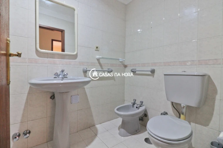 Apartamento T2 para Arrendamento em Aldoar, Foz do Douro e Nevogilde Foto 18