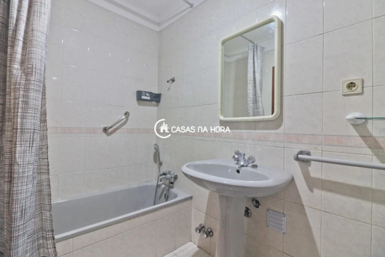Apartamento T2 para Arrendamento em Aldoar, Foz do Douro e Nevogilde Foto 20
