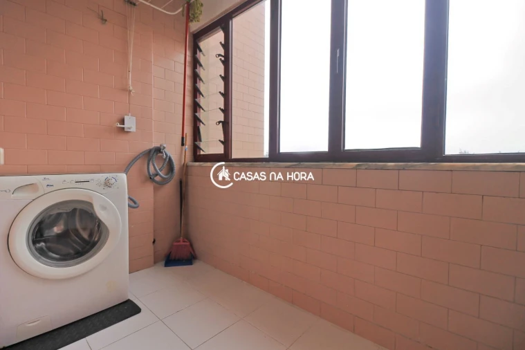 Apartamento T2 para Arrendamento em Aldoar, Foz do Douro e Nevogilde Foto 24