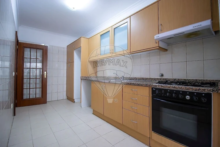 Apartamento T4 para Venda em Eiras e São Paulo de Frades Foto 10