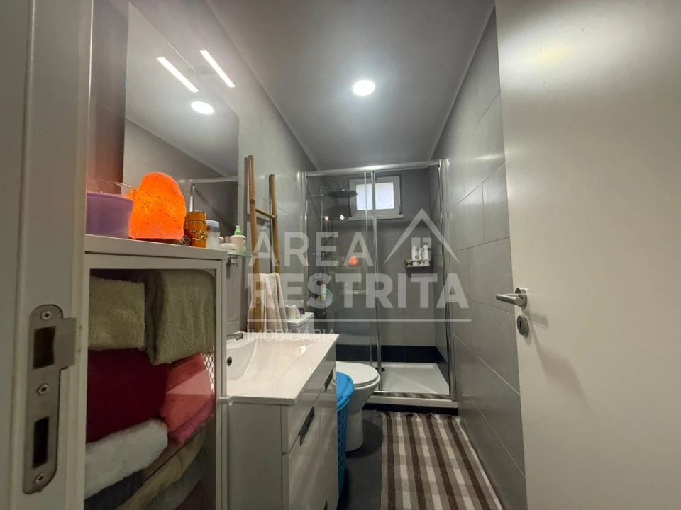 Moradia T3 para Venda em Fernao Ferro Foto 18