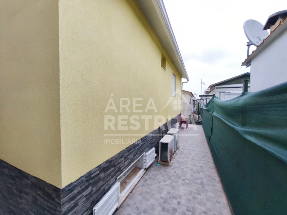 Moradia T3 para Venda em Fernao Ferro Foto 26