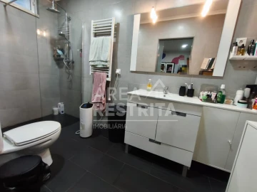Moradia T3 para Venda em Fernao Ferro